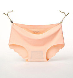 Crocheted Seamless Underwear Fat Ruffled Plus Size Female Underwear